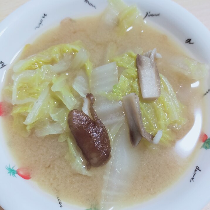 だし入り合わせ味噌で 白菜としいたけのお味噌汁 レシピ 作り方 By ぴぐ 楽天レシピ だし入り合わせ味噌で 白菜としいたけのお味噌汁 レシピ 作り方 By ぴぐ 楽天レシピ